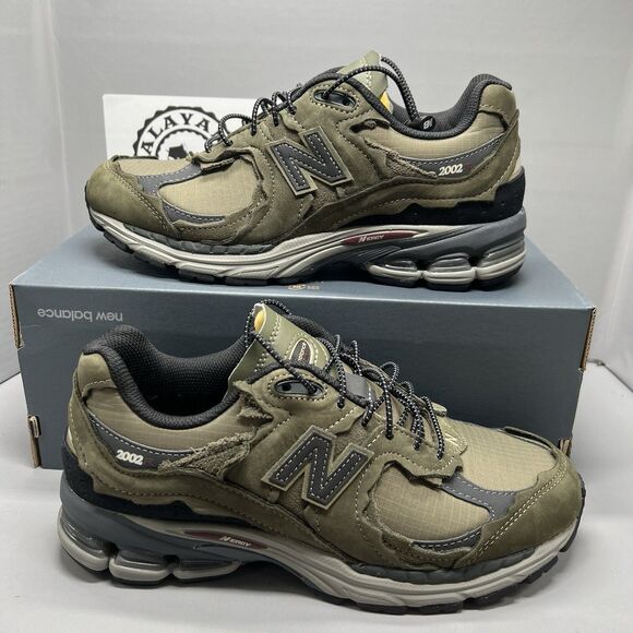 New Balance 2002R Protection Pack “Dark Moss” Olive Colorway M2002RDN Men Sz 7.5